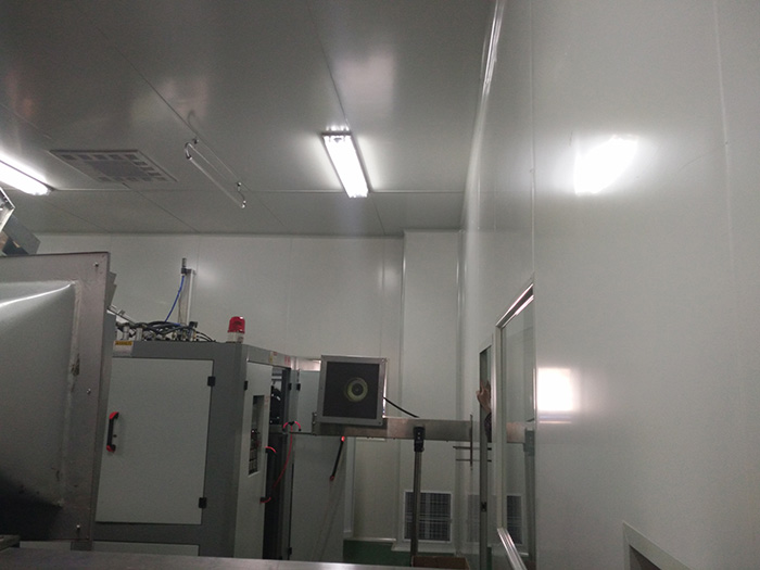 吉拓機(jī)械走向世界無(wú)菌凈化生產(chǎn)線吹瓶機(jī)