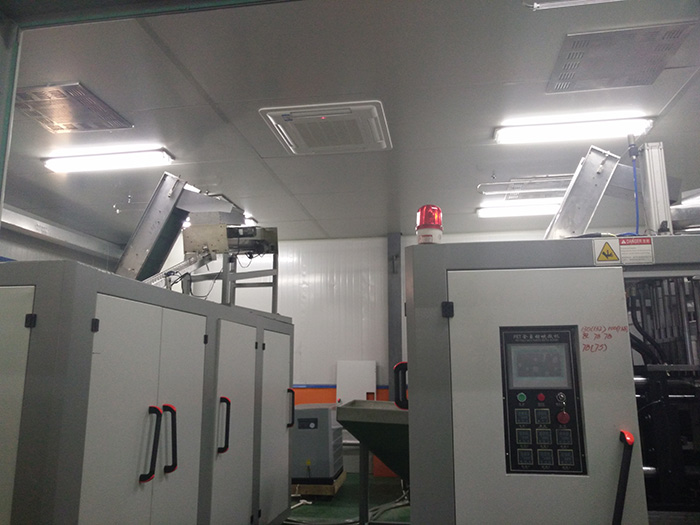 吉拓機(jī)械走向世界無(wú)菌凈化生產(chǎn)線吹瓶機(jī)